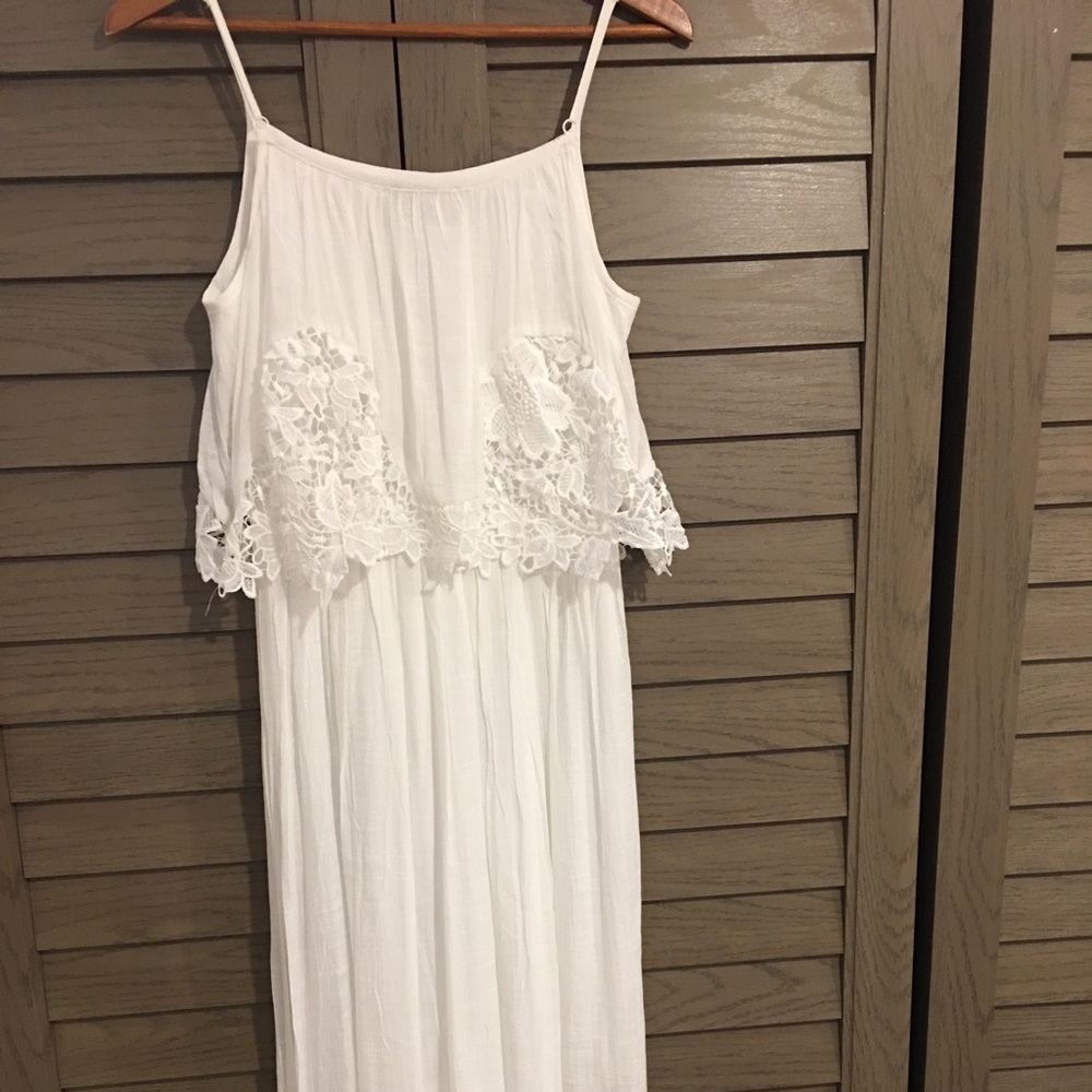 New White light cotton strapped dress 🌸💕